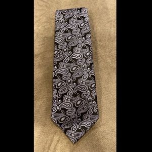 Stafford men’s silk tie.